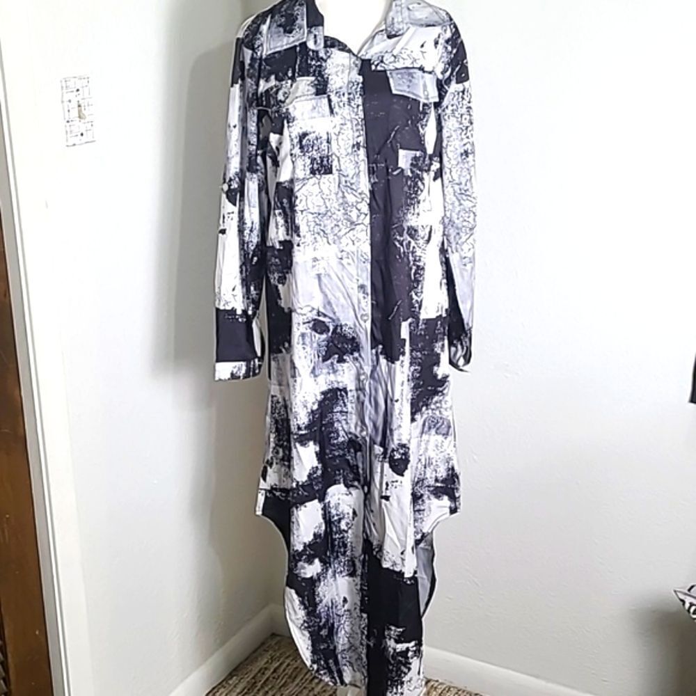 Halfheart Black & White Long Buttondown T-Shirt Dress, High on Sides, Sz Large